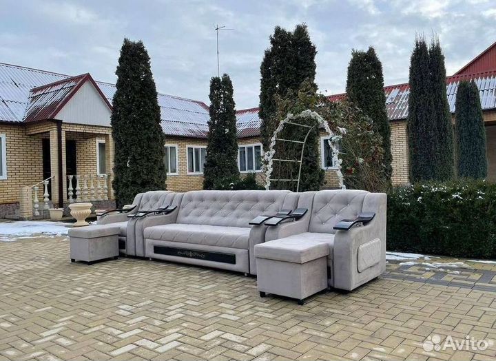 Диван в офис