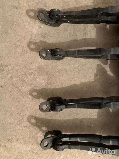 Ограничители дверные на Хендай сантафе