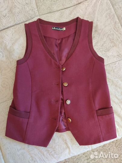 Жилетка школьная бордо Маленькая леди 134-140