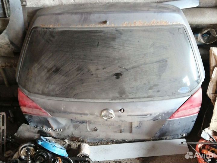 Дверь богажника