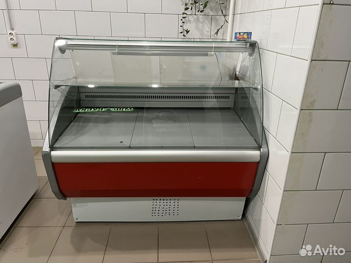 Витринный холодильник