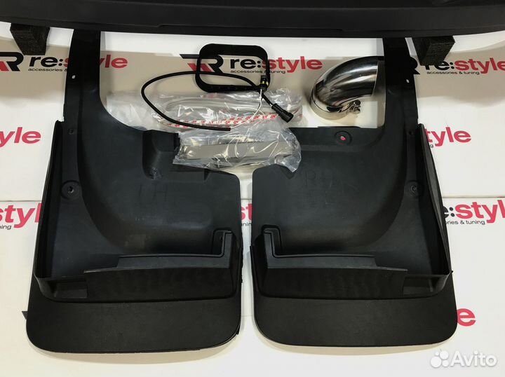 Обвес Toyota Land Cruiser 200 с16г Wald 9T7ZZS