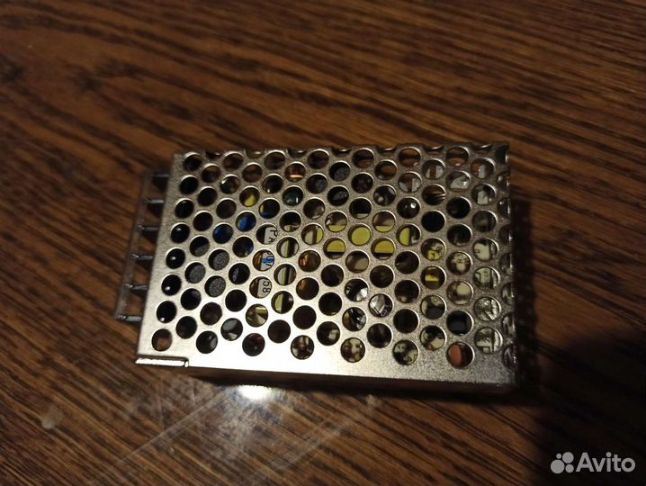 Адаптер напряжения Mean Well 24/5 В