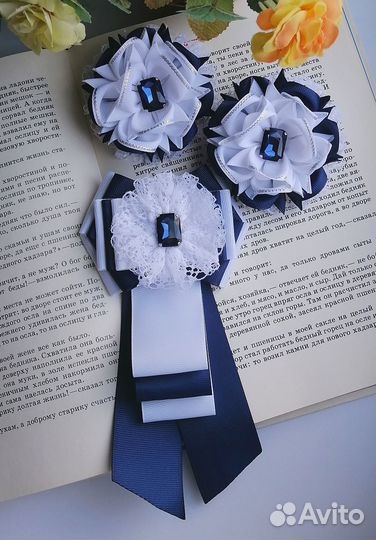 Галстук жабо и круглые бантики к нему