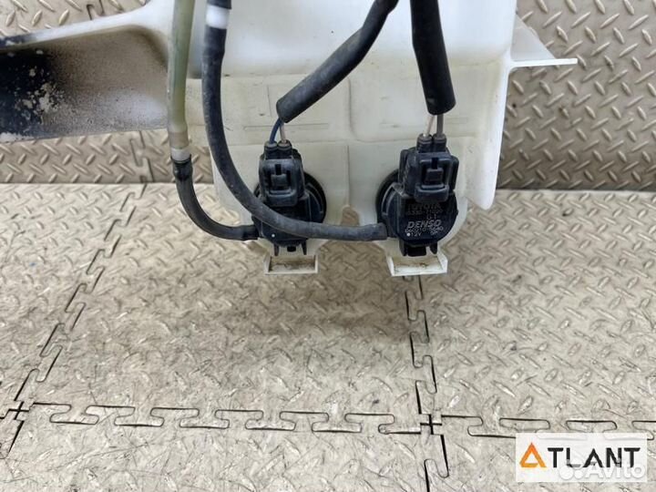 Бачок стеклоомывателя toyota vellfire