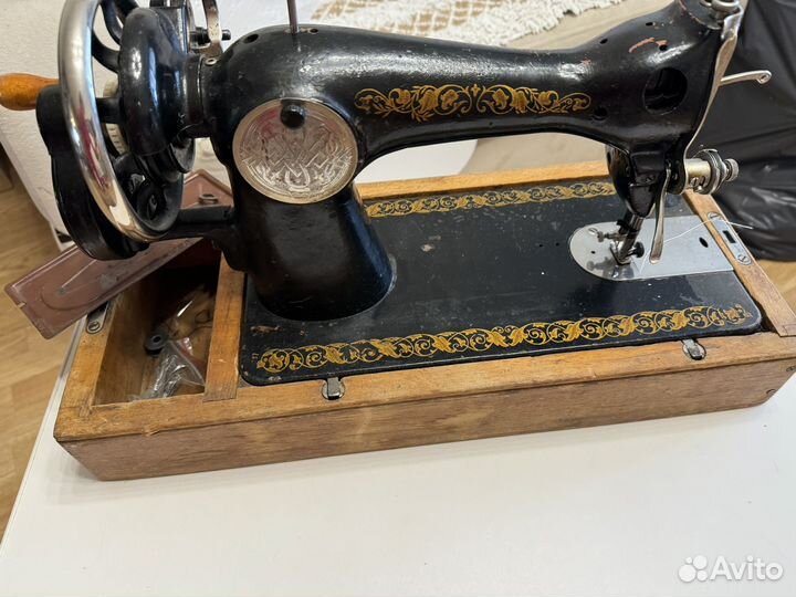 Швейная машинка ручная пмз им. Калинина
