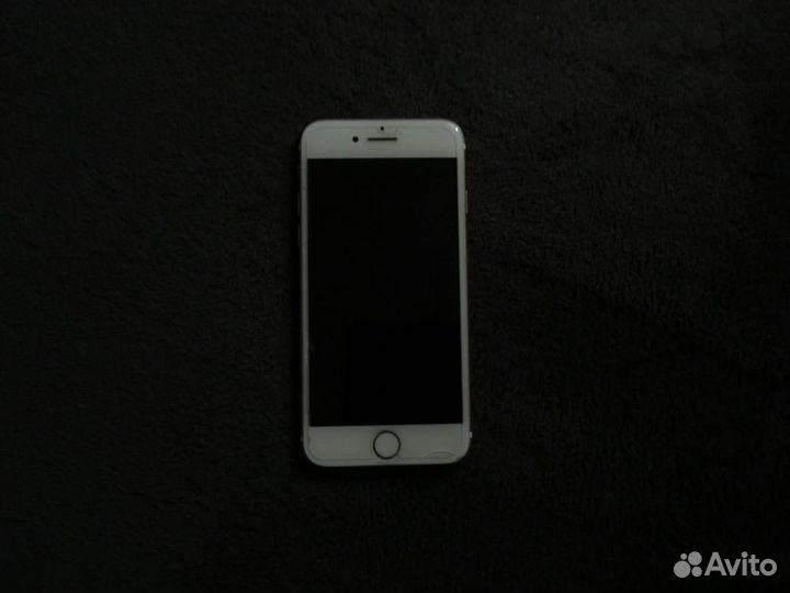 iPhone 7, 32 ГБ