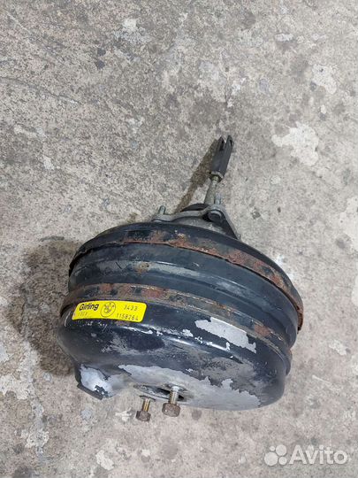 Двойной вакуумник BMW E34