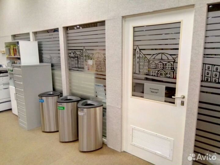 Наклейки на окна, оформление витрин пленкой