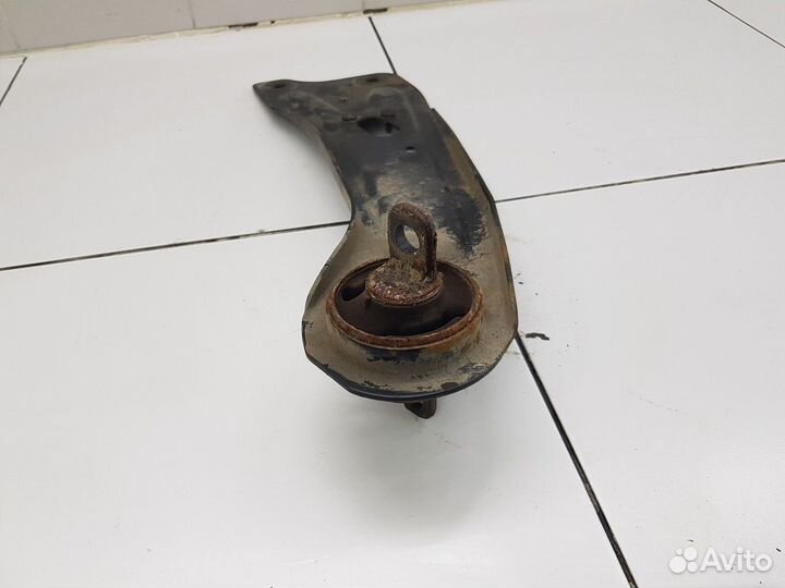 Рычаг продольный левый задней подвески