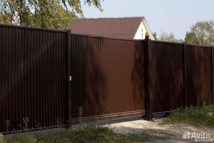 Забор из евроштакетника под ключ от завода