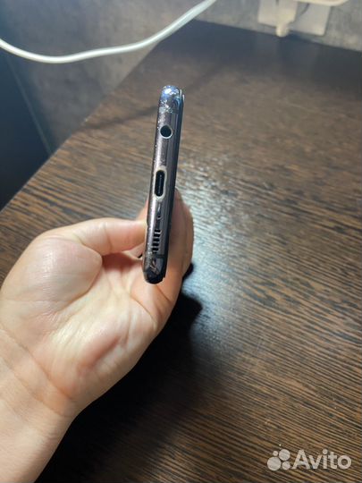 Samsung Galaxy S10, 6/128 ГБ