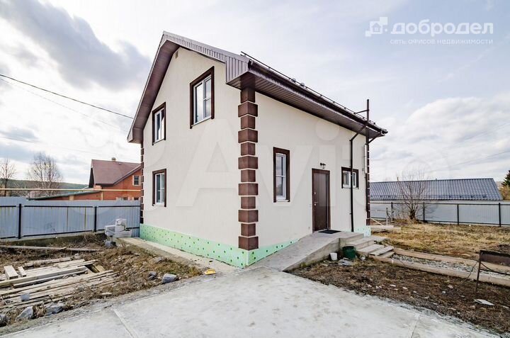 Коттедж 105 м² на участке 13 сот.