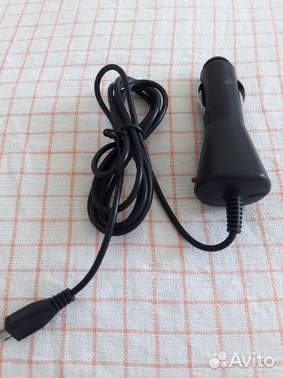 Продам новое автомобильное зарядное