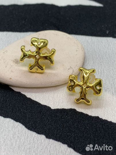 Серьги пусеты tory burch