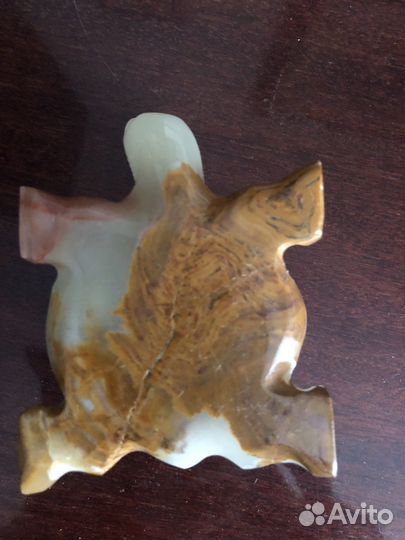 Фигурки из натурального камня