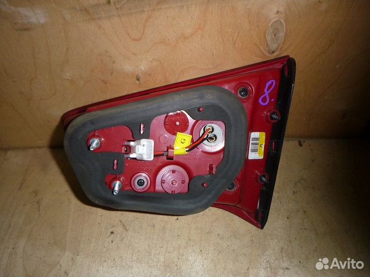 Фонарь задний внутренний левый Kia Sportage III (2