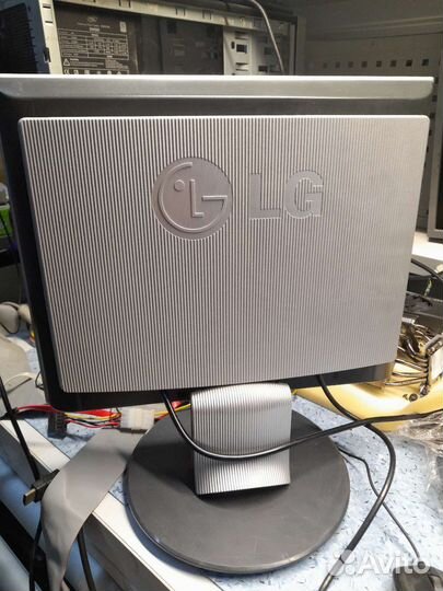 ЖК монитор LG flatron L1530S