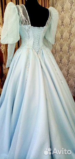 Вечернее платье