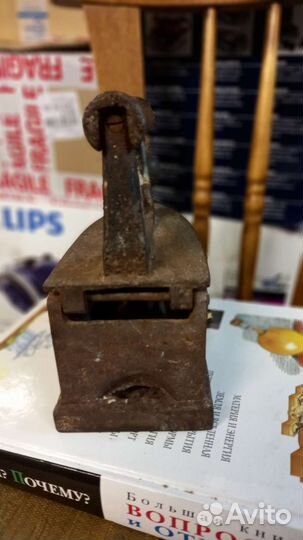 Очень старый утюг