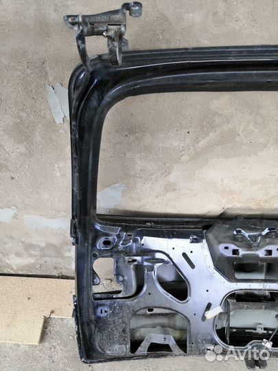 Крышка багажника VW Touareg 2006 3.6