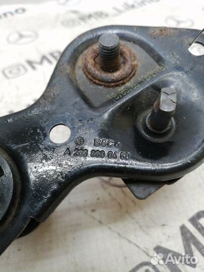 Замок капота Mercedes Ml W164