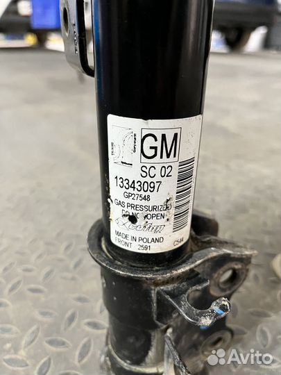 Передние стойки оперь корса д