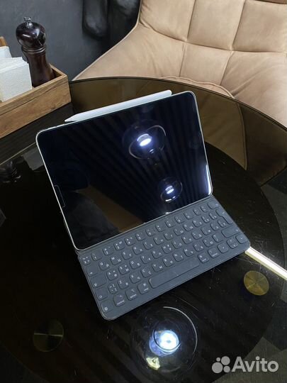 iPad air 4 64gb wifi + apple pencil + keybord