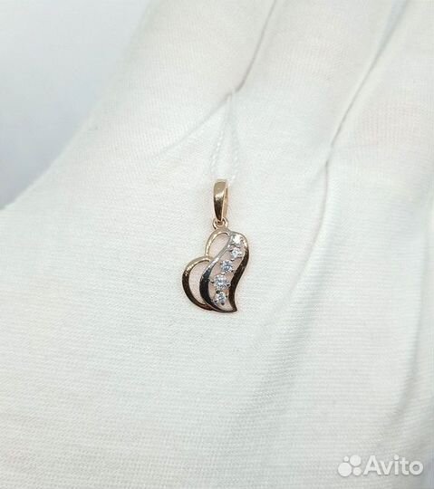 Золотая подвеска с фианитом