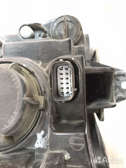 Фара chrysler 300C крайслер 300С