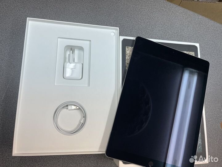 Планшет Apple iPad Pro 12.9 512gb