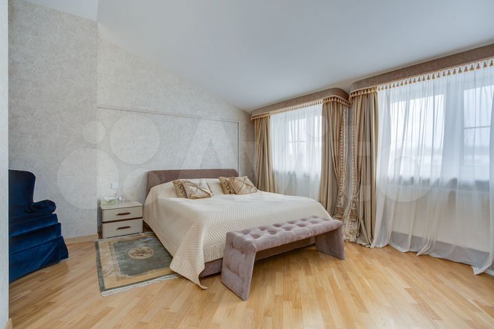 Таунхаус 300 м² на участке 4 сот.