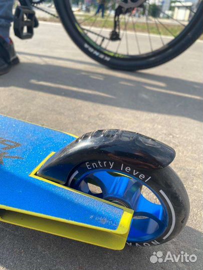 Трюковой самокат novatrack