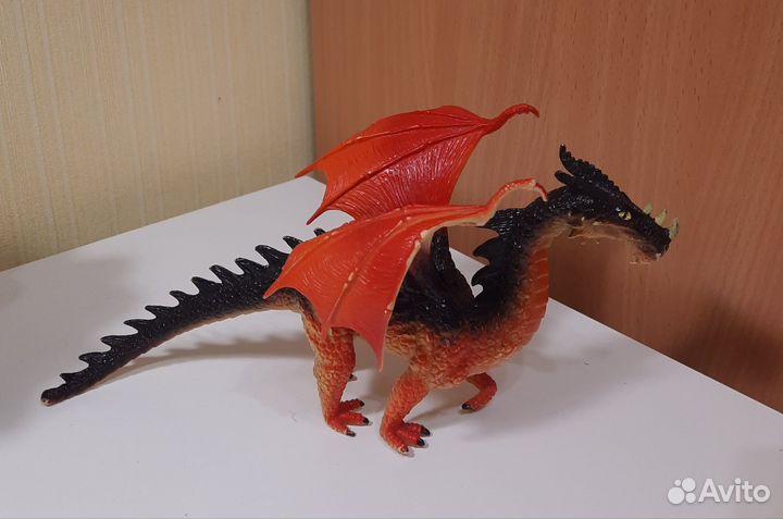 Динозавры игрушки