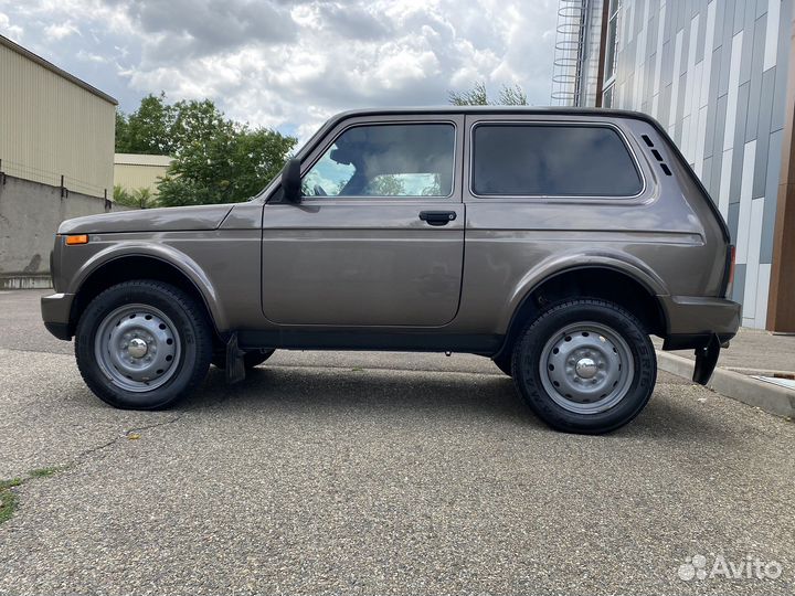 LADA 4x4 (Нива) 1.7 МТ, 2015, 75 000 км