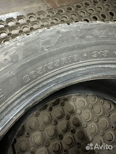 Bridgestone Blizzak VRX 205/55 R16