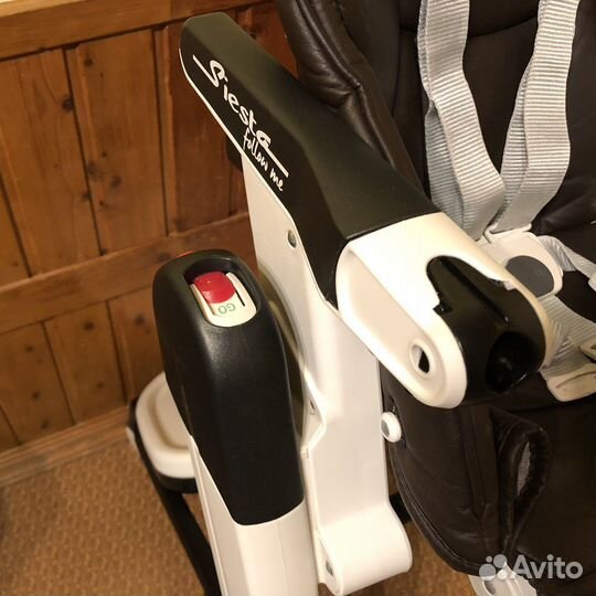 Стульчик для кормления Peg Perego Siesta follow me