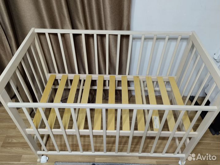 Продаю детскую кроватку