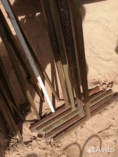 Металлический каркас для джинсов