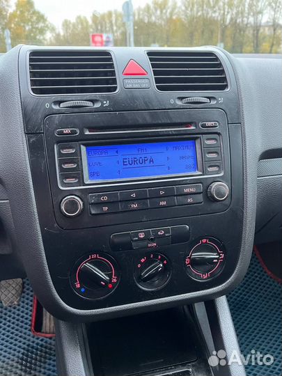 Volkswagen Golf 1.4 МТ, 2003, 233 443 км