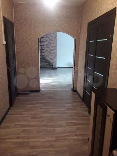 Дом 183 м² на участке 10 сот.