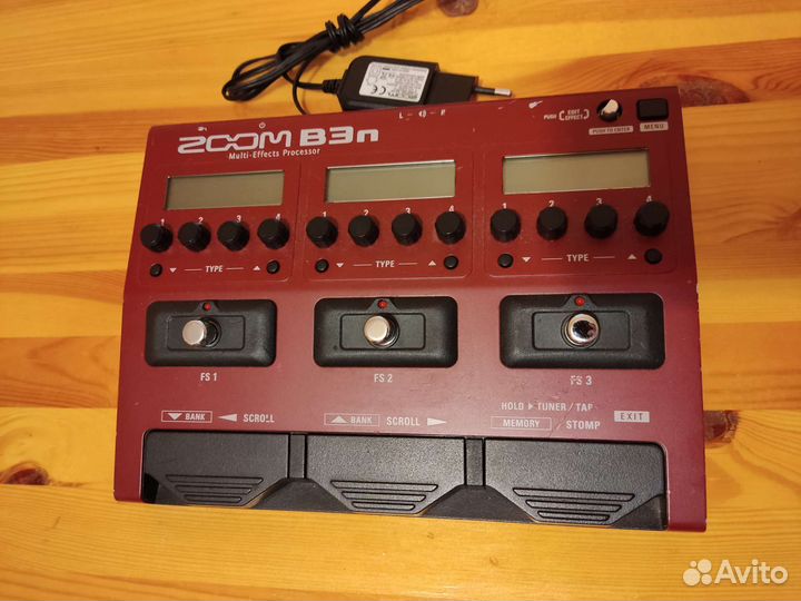 Басовый процессор zoom b3n