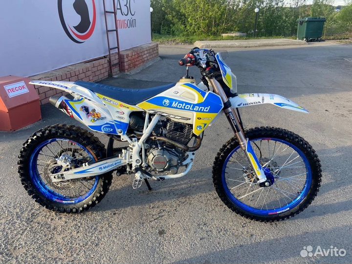 Мотоцикл TT 250