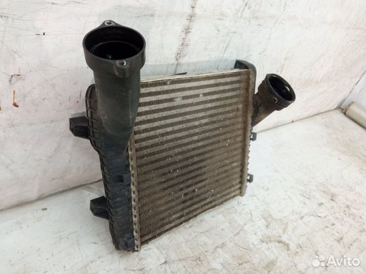 Интеркулер Audi Q7 1 4L 2006-2015