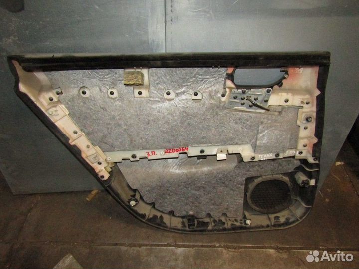 Обшивка двери задней правой Teana J31 2006-2008