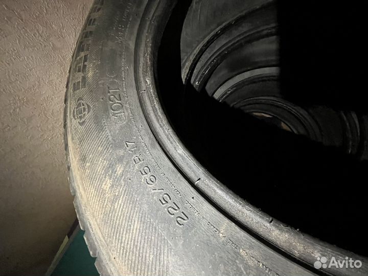 Michelin X Radial 225/65 R17