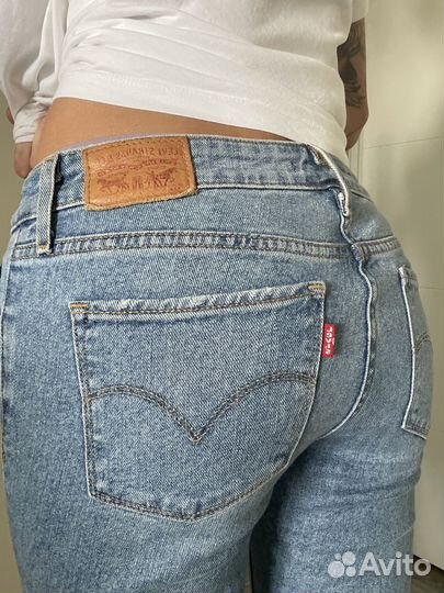 Джинсы Levis 711