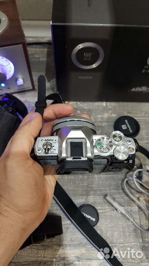 Olympus om d e m10 mark iii