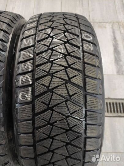 Bridgestone Blizzak DM-V2 235/55 R19 и 255/50 R19