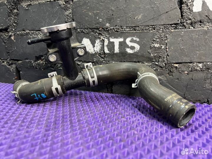 Горловина радиатора Nissan Note E12-089286 HR12DDR